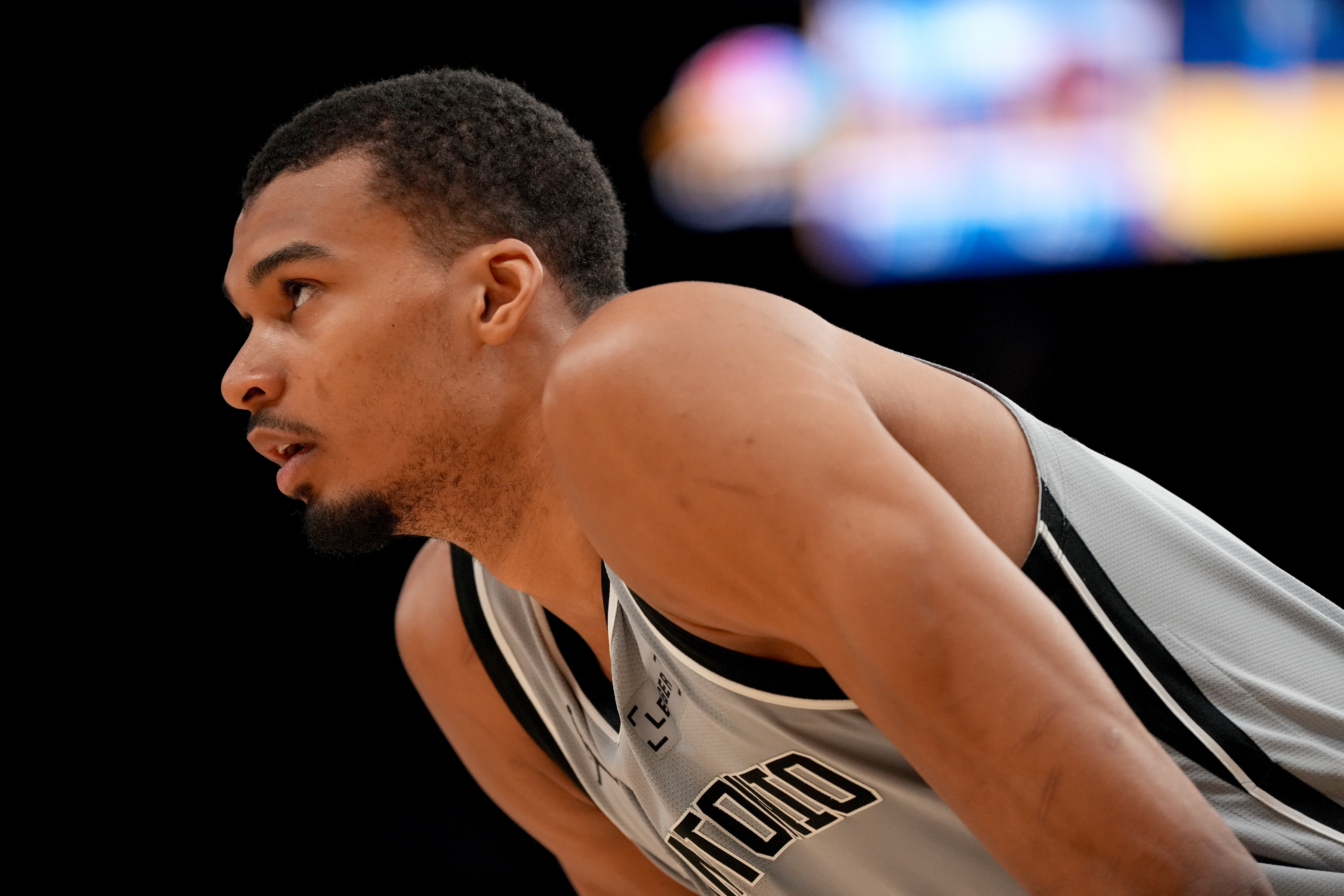 开云体育官网-马刺官方好消息，文班并无大碍，他未来能和约基奇一样厉害吗？|文班亚马|圣安东尼奥马刺队|维克托·文班亚马|尼古拉-约基奇|费城76人队_新浪新闻